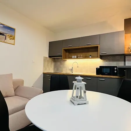 Avis Apartament *