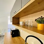 Avis * סלצה