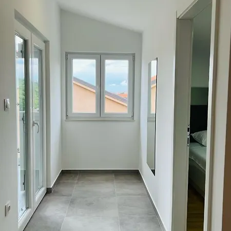Avis Apartment Selce