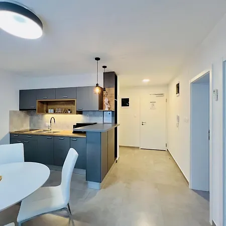 Apartment Avis