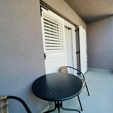 Avis Apartment Selce