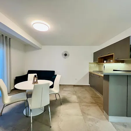Avis Apartman Selce