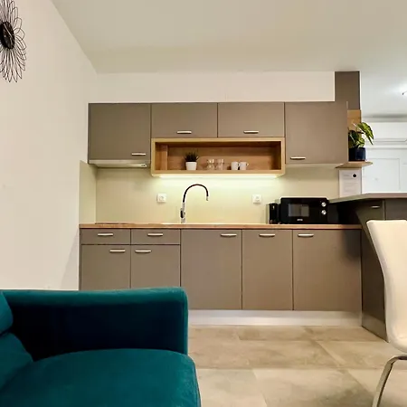 Avis Apartman