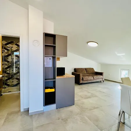Avis Apartment Selce