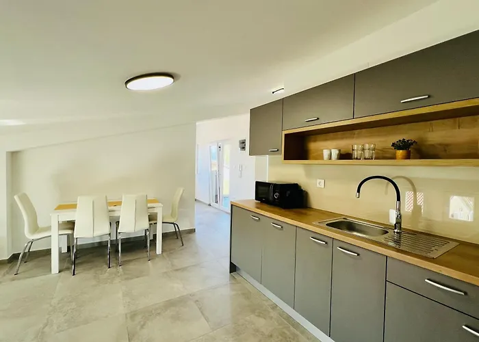 Διαμέρισμα Avis Selce